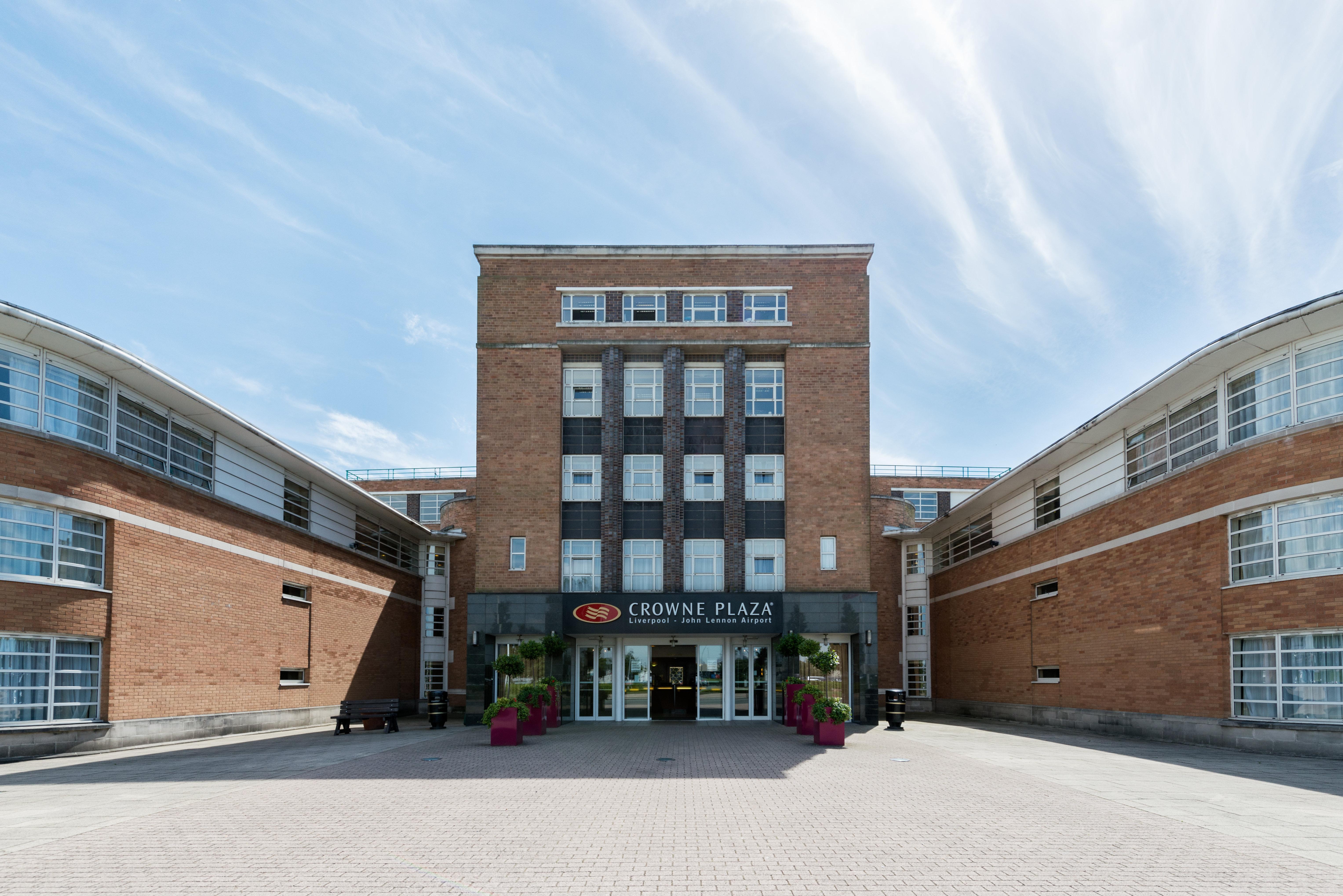 Crowne Plaza Liverpool - John Lennon Airport By Ihg Exterior photo